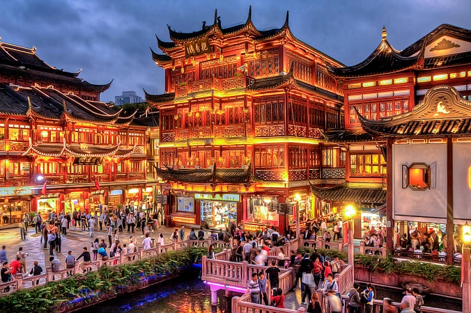 yu yuan bazaar area at night